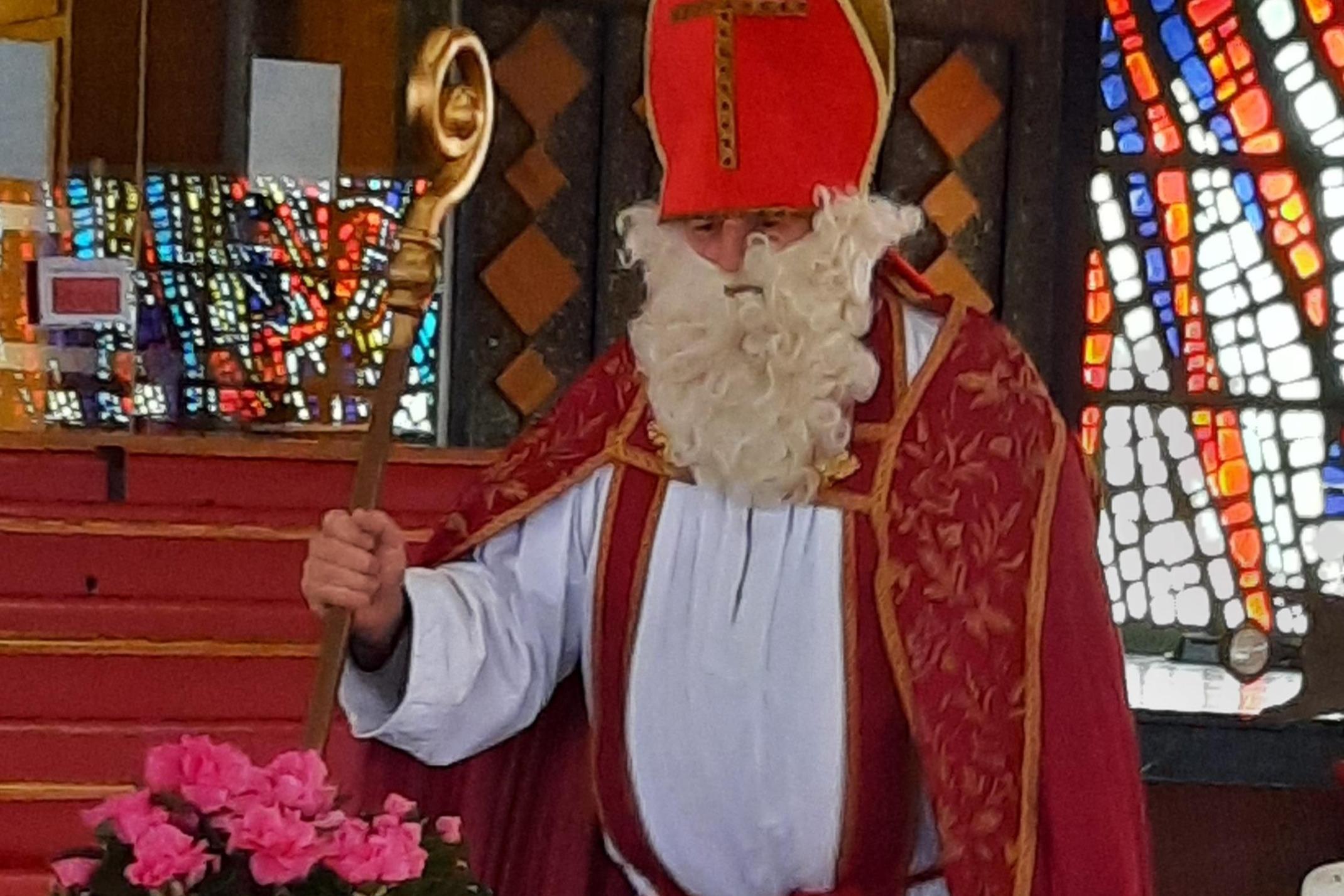 Nikolaus J